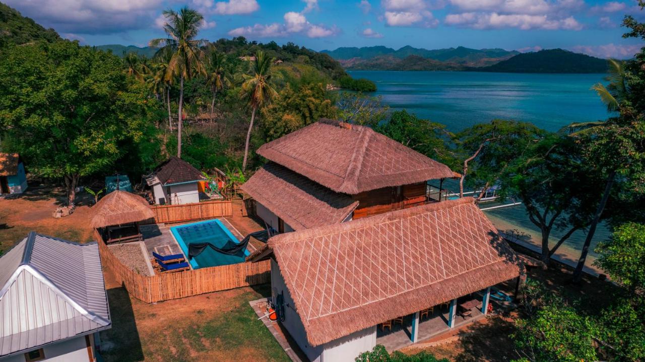 Khabita Beach Resort Lembar  Экстерьер фото