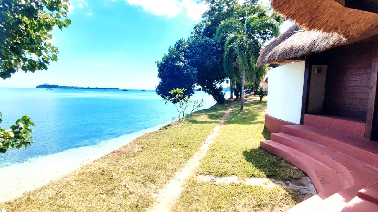 Khabita Beach Resort Lembar  Экстерьер фото