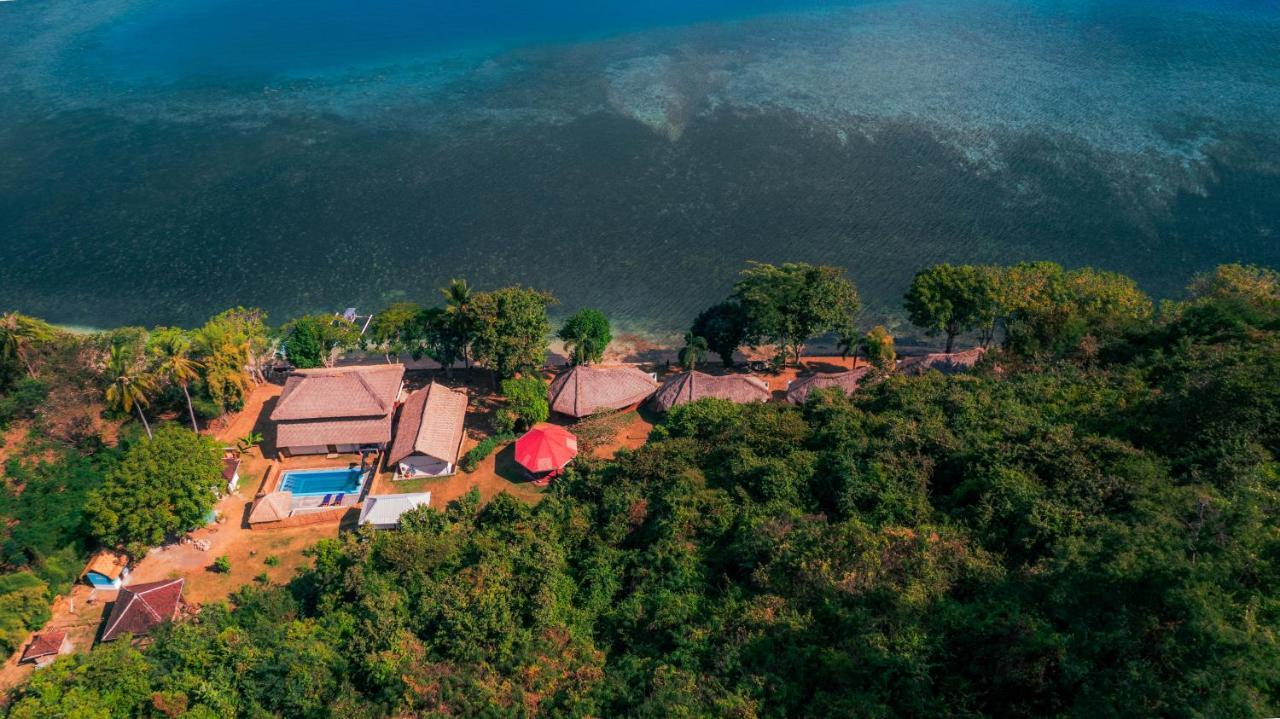 Khabita Beach Resort Lembar  Экстерьер фото